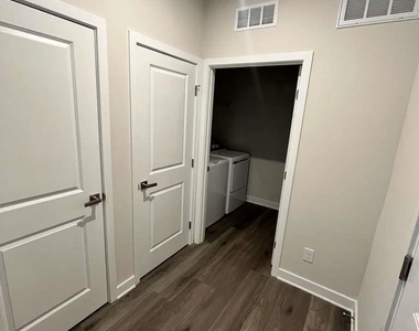11117 Emerson Landing Drive - Photo Thumbnail 11