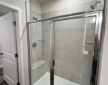11117 Emerson Landing Drive - Photo Thumbnail 21