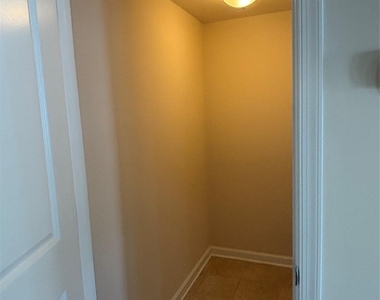 7411 Red Mulberry Way - Photo Thumbnail 12