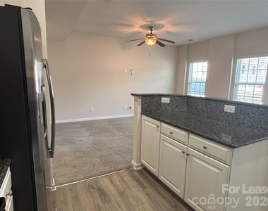 7411 Red Mulberry Way - Photo Thumbnail 9