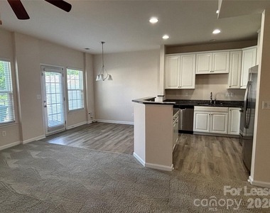 7411 Red Mulberry Way - Photo Thumbnail 6