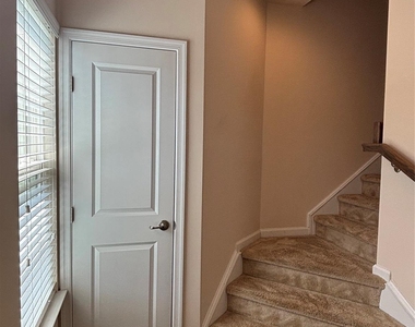 7411 Red Mulberry Way - Photo Thumbnail 2