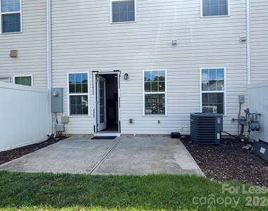 7411 Red Mulberry Way - Photo Thumbnail 27
