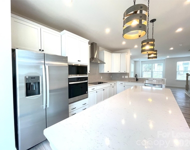5005 Layman Drive - Photo Thumbnail 11