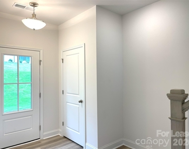 5005 Layman Drive - Photo Thumbnail 5