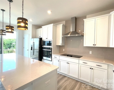 5005 Layman Drive - Photo Thumbnail 9