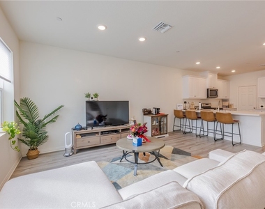 4058 E Coronado Privado - Photo Thumbnail 11
