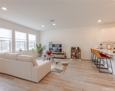 4058 E Coronado Privado - Photo Thumbnail 7