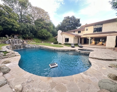 1203 Patton Way - Photo Thumbnail 18