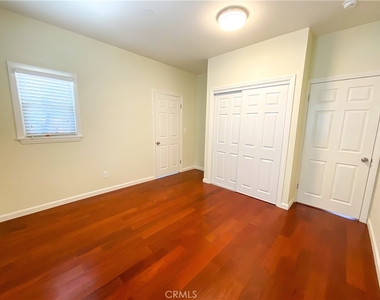 113 Sunset Avenue - Photo Thumbnail 8