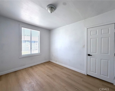 247 Stephen Street - Photo Thumbnail 7
