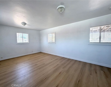 247 Stephen Street - Photo Thumbnail 10