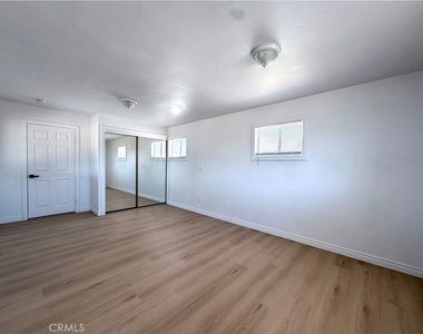 247 Stephen Street - Photo Thumbnail 11