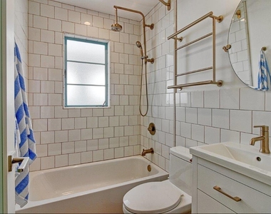 1078 S Seaward Avenue - Photo Thumbnail 6