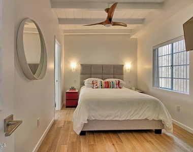 1078 S Seaward Avenue - Photo Thumbnail 5