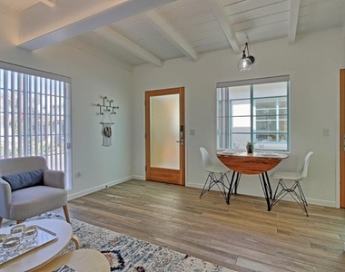 1078 S Seaward Avenue - Photo Thumbnail 4