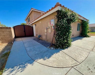 6438 Shayna Court - Photo Thumbnail 14