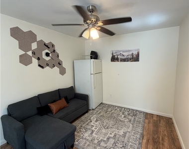 10642 Nettleton #1/2 - Photo Thumbnail 4