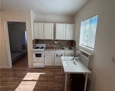 10642 Nettleton #1/2 - Photo Thumbnail 2