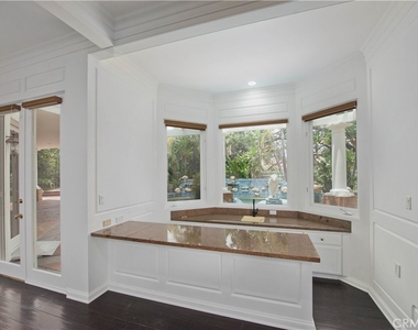 5607 Manley Court - Photo Thumbnail 8