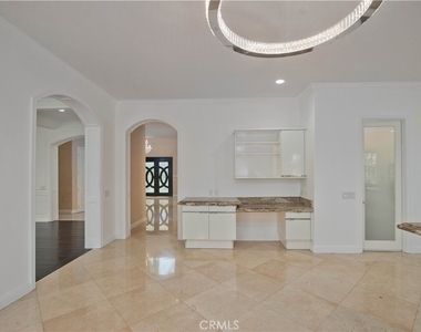 5607 Manley Court - Photo Thumbnail 12