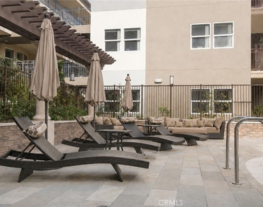 11925 Kling Street - Photo Thumbnail 3