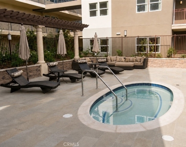 11925 Kling Street - Photo Thumbnail 2