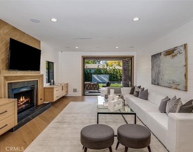 14803 Otsego Street - Photo Thumbnail 9