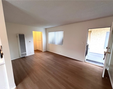 1637 W 227th Street - Photo Thumbnail 3