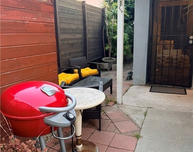 3951 1/2 Inglewood Blvd - Photo Thumbnail 7