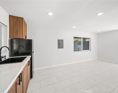 1610 Amador Avenue - Photo Thumbnail 3