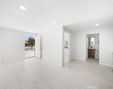 1610 Amador Avenue - Photo Thumbnail 2