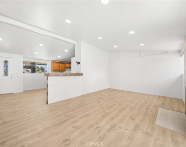 1610 Amador Avenue - Photo Thumbnail 7