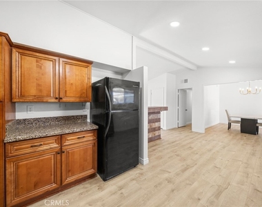1610 Amador Avenue - Photo Thumbnail 3
