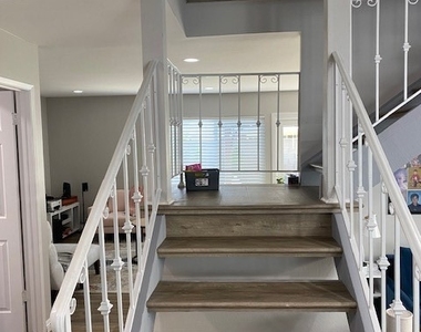 19915 Horst Avenue - Photo Thumbnail 9
