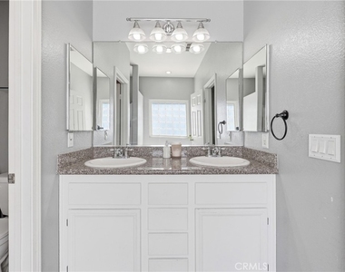 44154 Coral - Photo Thumbnail 25