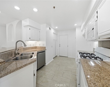 12921 Ternberry Court - Photo Thumbnail 9