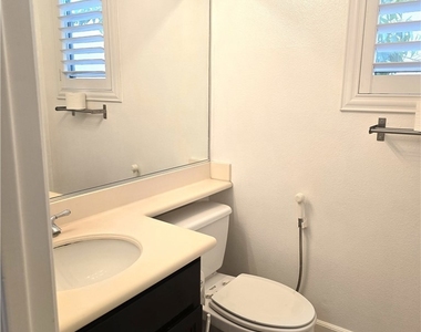 16348 Creekside - Photo Thumbnail 8