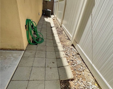 5946 Sendero Avenue - Photo Thumbnail 10