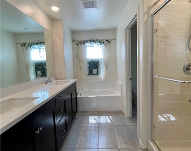 5946 Sendero Avenue - Photo Thumbnail 3