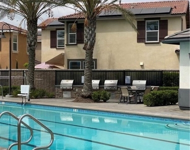 5946 Sendero Avenue - Photo Thumbnail 13