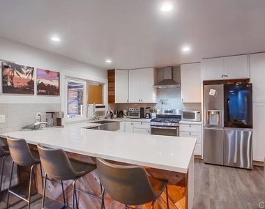 3620 Paul Jones Avenue - Photo Thumbnail 7