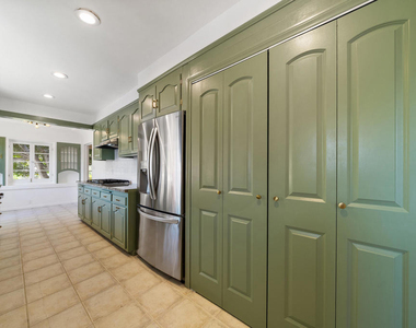 1412 Norton Avenue - Photo Thumbnail 14