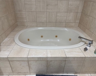 850 E Ocean Boulevard - Photo Thumbnail 26