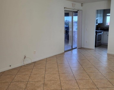 4737 Rising Glen Drive - Photo Thumbnail 2