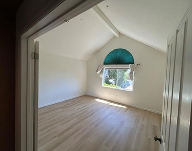 1742 Grey Seal Road - Photo Thumbnail 6