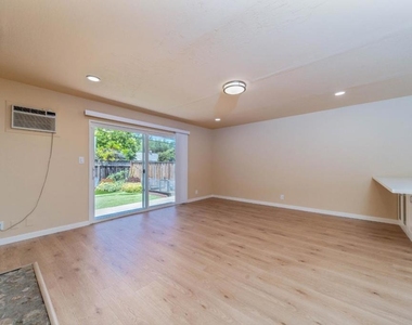 877 Miller Avenue - Photo Thumbnail 9