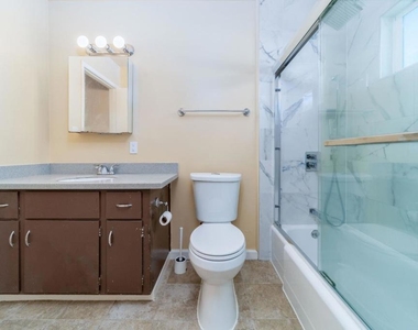 877 Miller Avenue - Photo Thumbnail 14