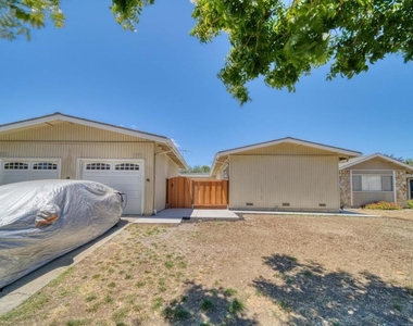 877 Miller Avenue - Photo Thumbnail 23