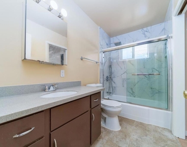 877 Miller Avenue - Photo Thumbnail 13